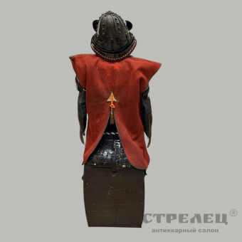 фото — доспех самурая. япония, эпоха эдо (17 — 19 вв.)